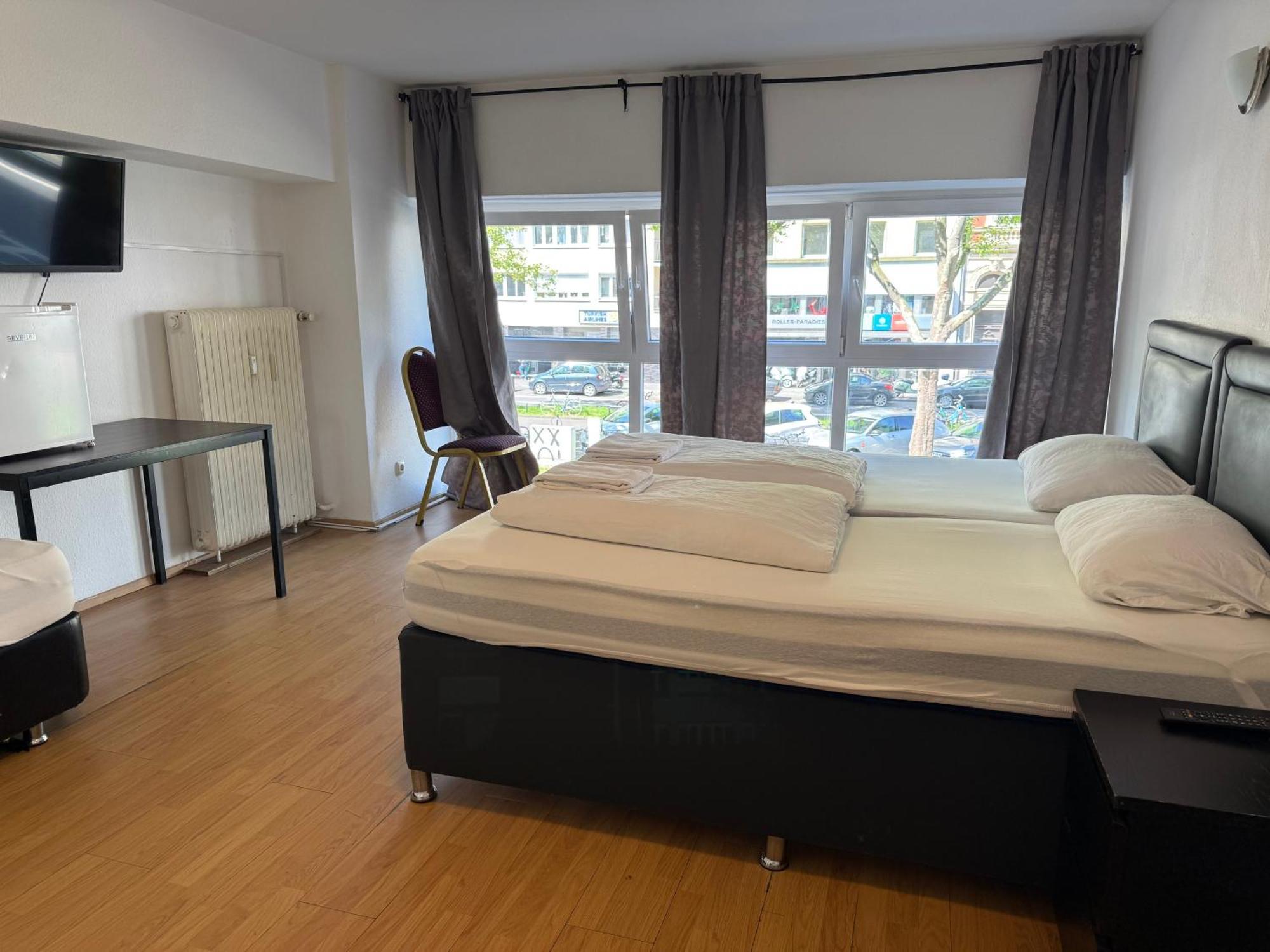 Hotel Garni Emir Cologne Extérieur photo